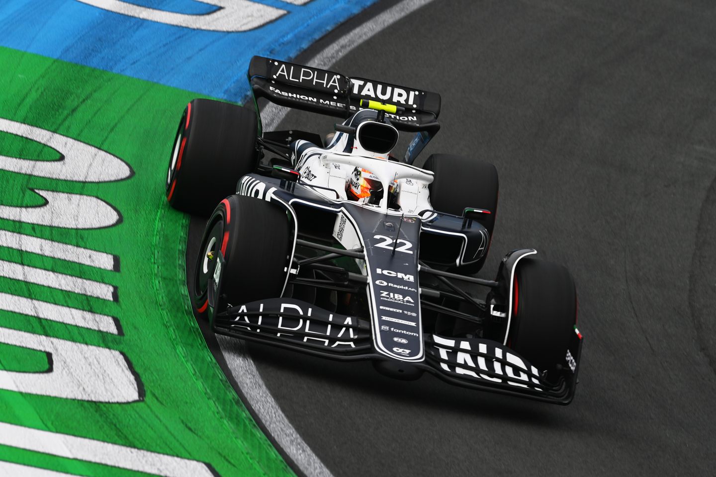 红牛车队翻盘索伯车队,拉塞尔状态火热 红牛车队翻盘索伯车队,拉塞尔状态火热