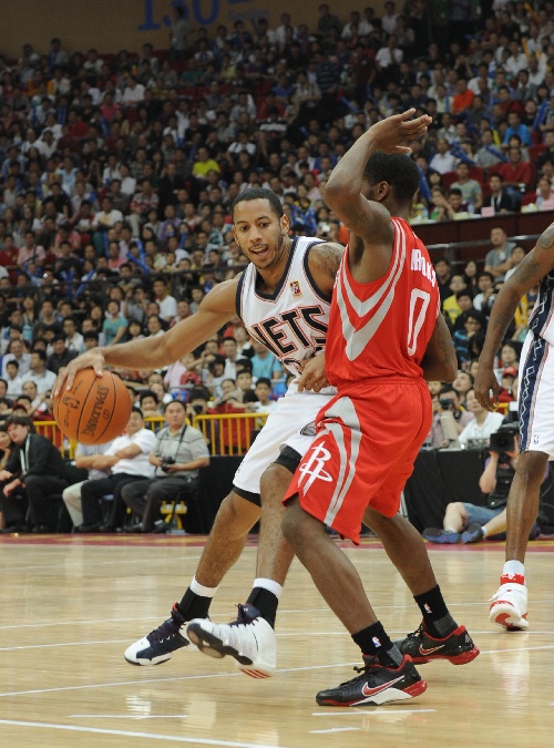 广州队鏖战火箭,西亚卡姆高光表现 广州队鏖战火箭,西亚卡姆高光表现