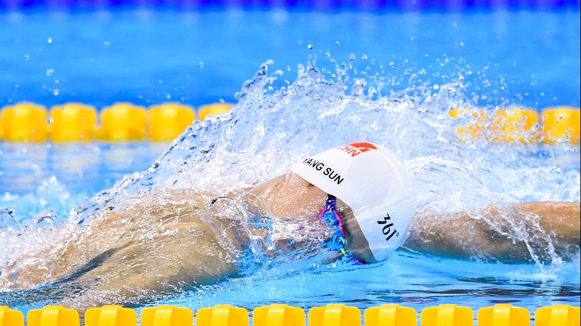 当梅西接管国家德比时，拜仁在决胜局带走了塞内加尔