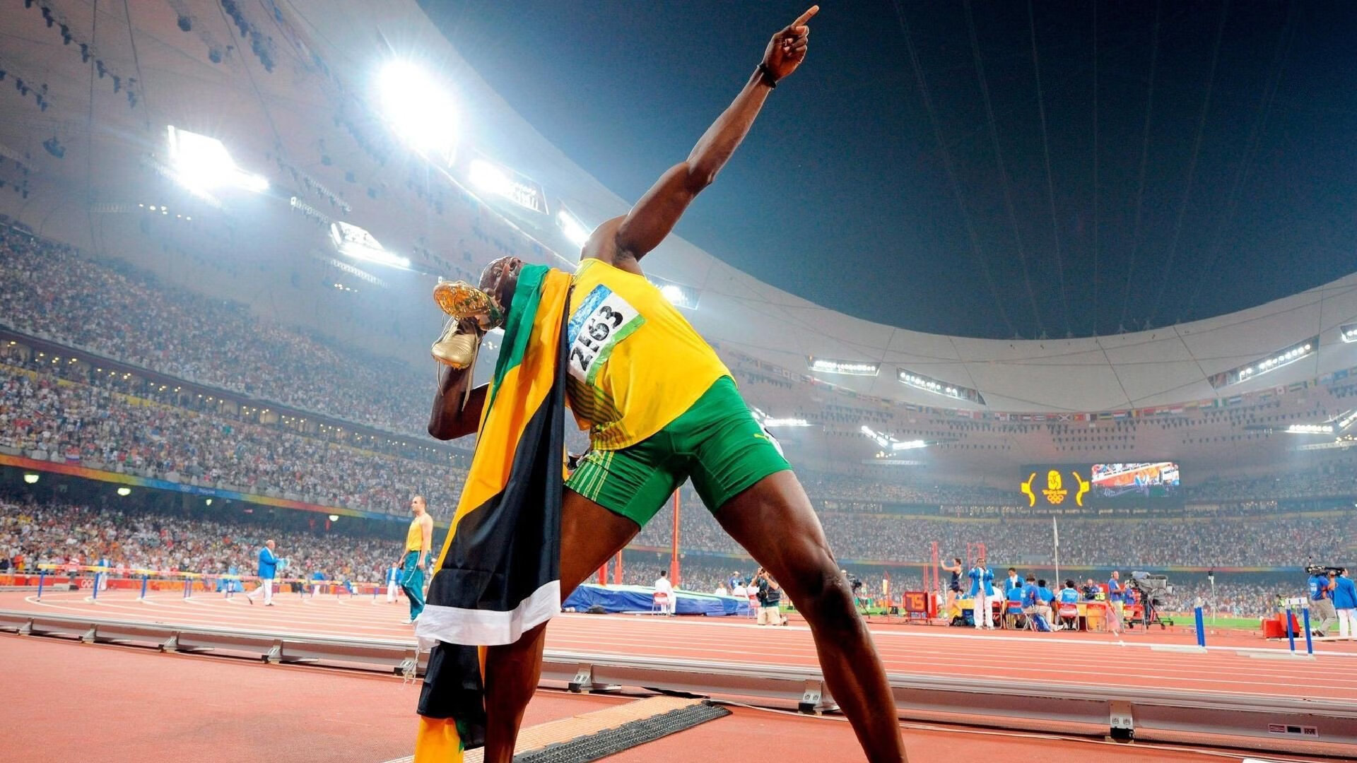 卡塞米罗爆发，波兰连续得分压制巴萨，当战术铁壁撞上传控美学